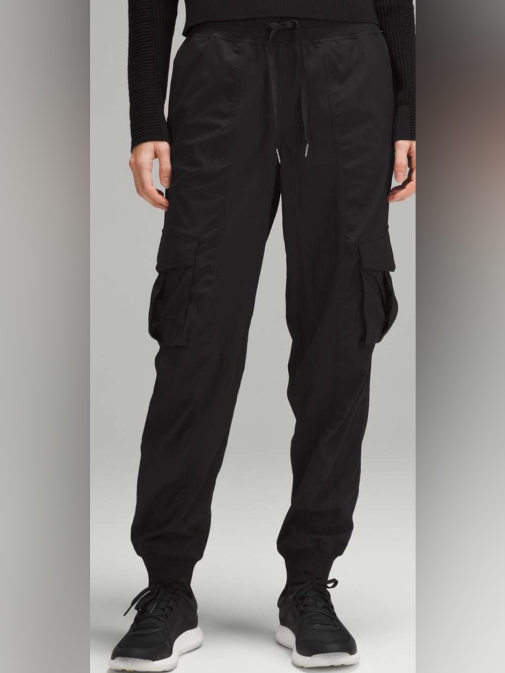 Lululemon Dance Studio Relaxed Fit Mid-Rise Cargo Jogger Black Size Small